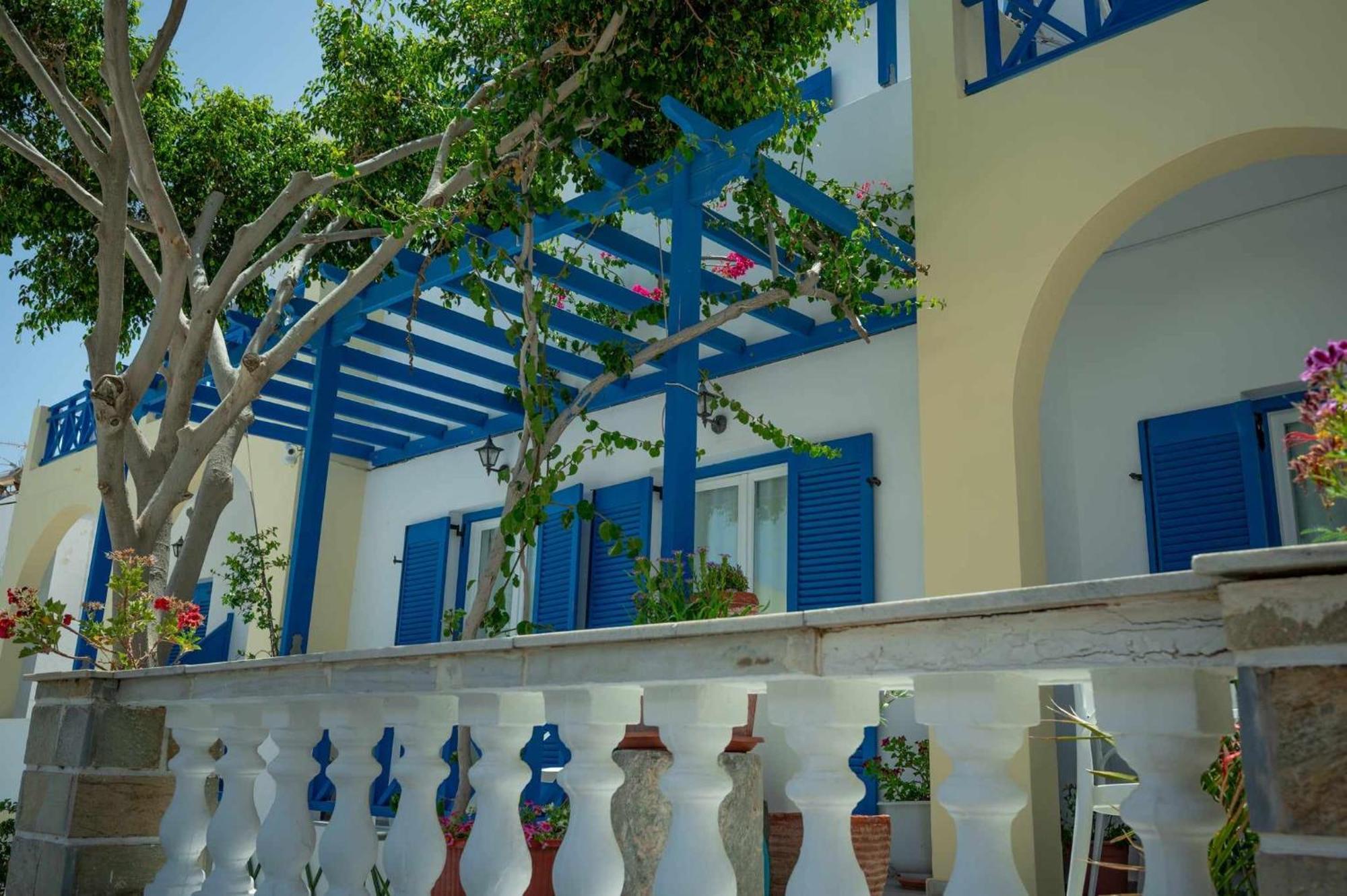 Karidis Hotel Kamári Exterior foto